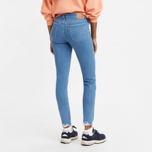 NWOT Levi's 711 Skinny Tribeca Hustle-Medium Wash Jeans W29 L30 - Picture 1 of 6